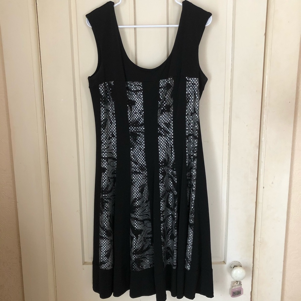 Dressbarn LBD sz 16 fit and flare dress sparkly 🎄